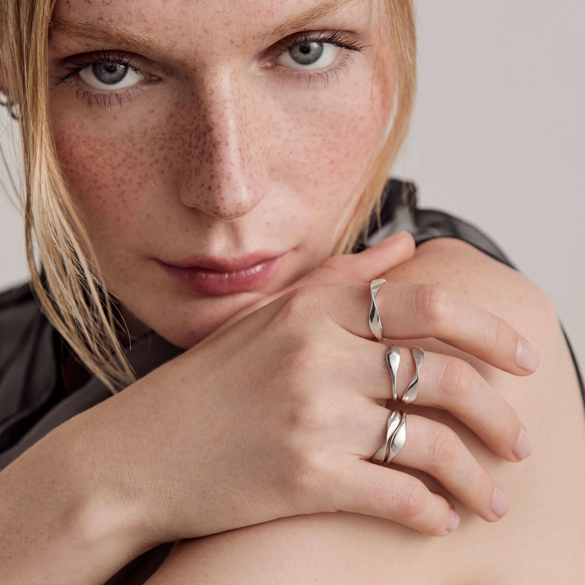 Möbius Fine Ring
